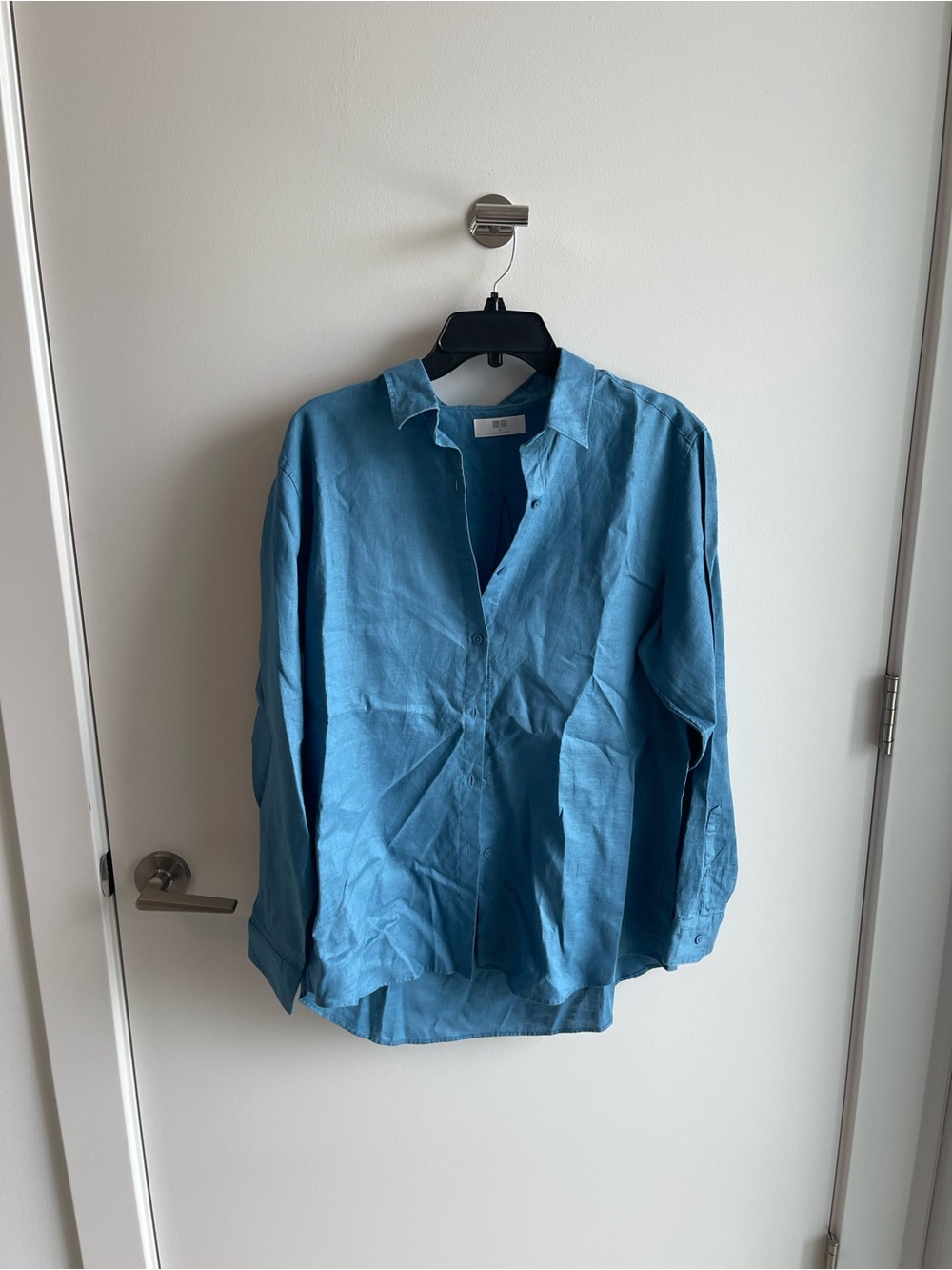 UNIQLO Lightweight Blue Button-Up Shirt